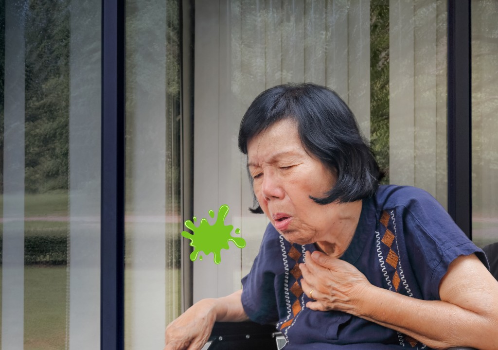 Người phụ nữ ho kèm đờm