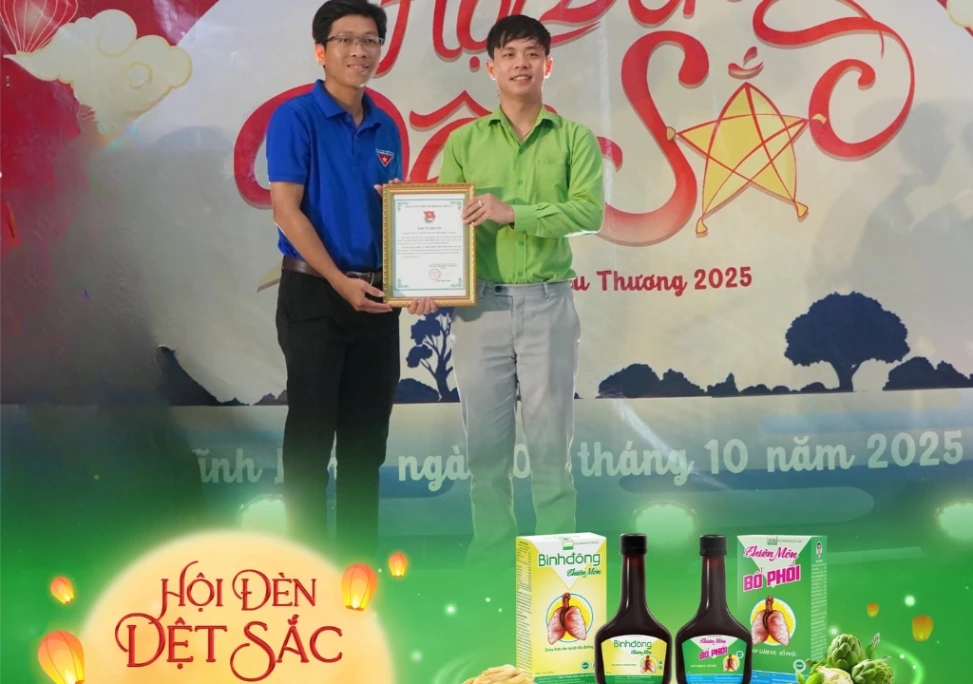 Hội Đèn Dệt Sắc