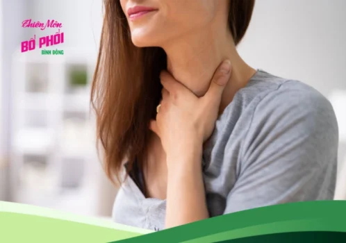 Vì sao ho có thể khiến cổ họng khô rát, đau họng